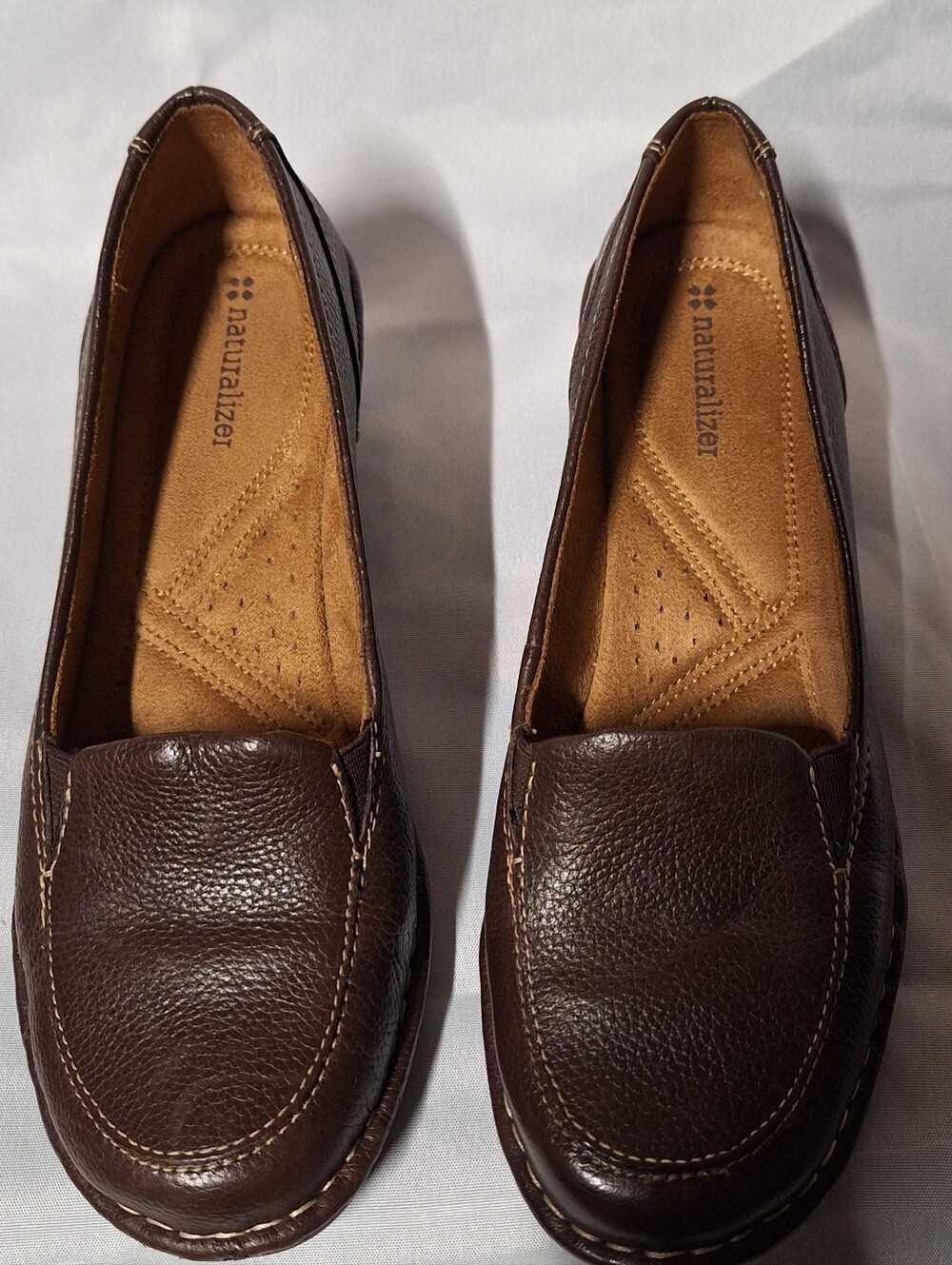 Naturalizer Women's Dark Brown Leather Slip-On Comfort Loafers